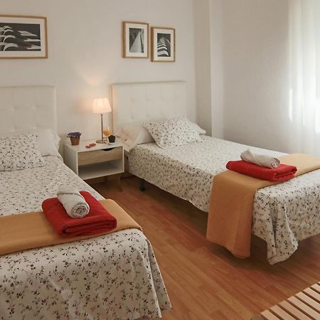 Apartamento LUMINOSO. COMODO. ACOGEDOR. WIFI. Junto a AVE Valencia Exterior foto