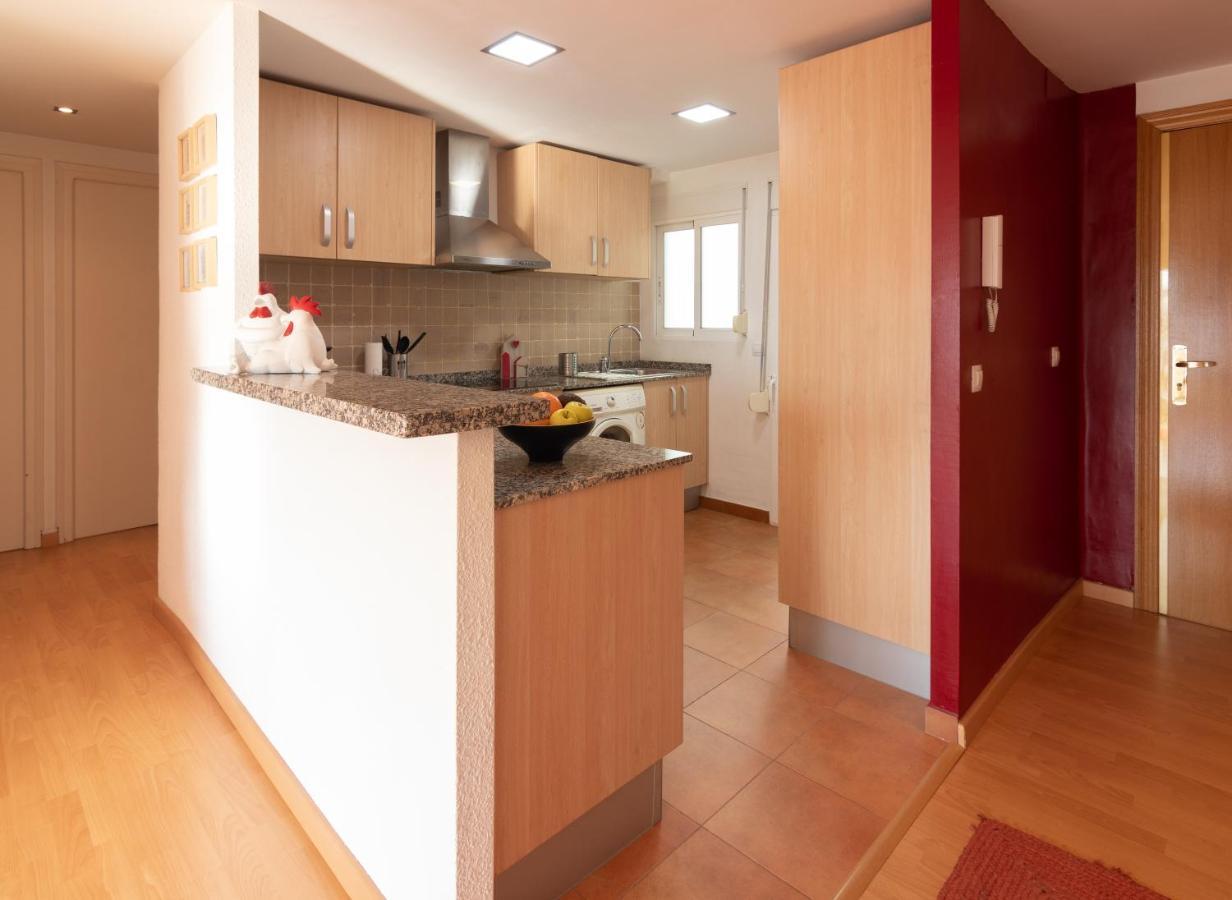 Apartamento LUMINOSO. COMODO. ACOGEDOR. WIFI. Junto a AVE Valencia Exterior foto