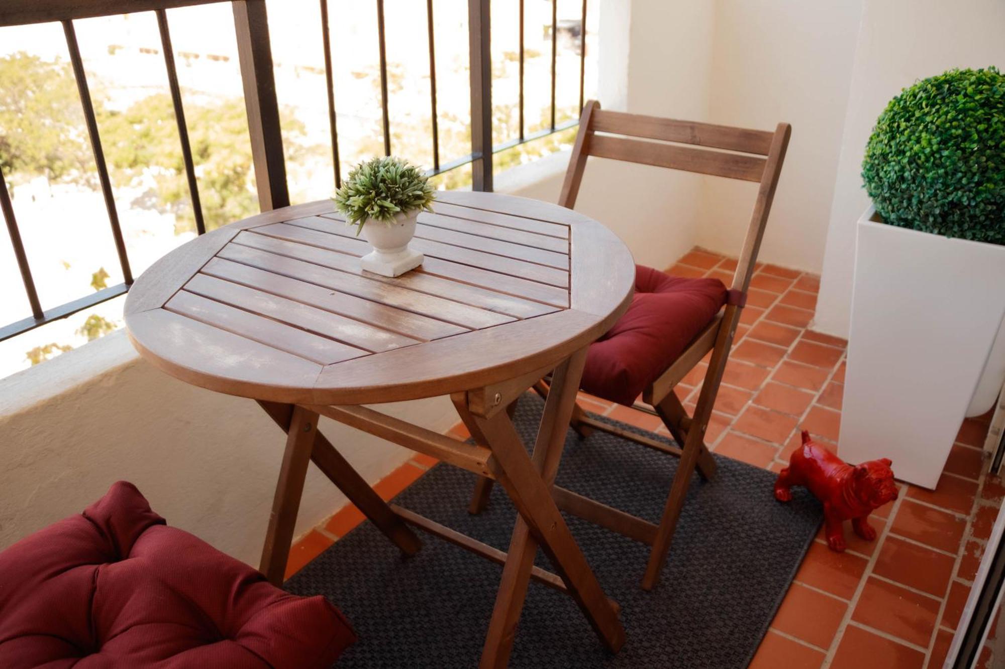 Apartamento LUMINOSO. COMODO. ACOGEDOR. WIFI. Junto a AVE Valencia Exterior foto