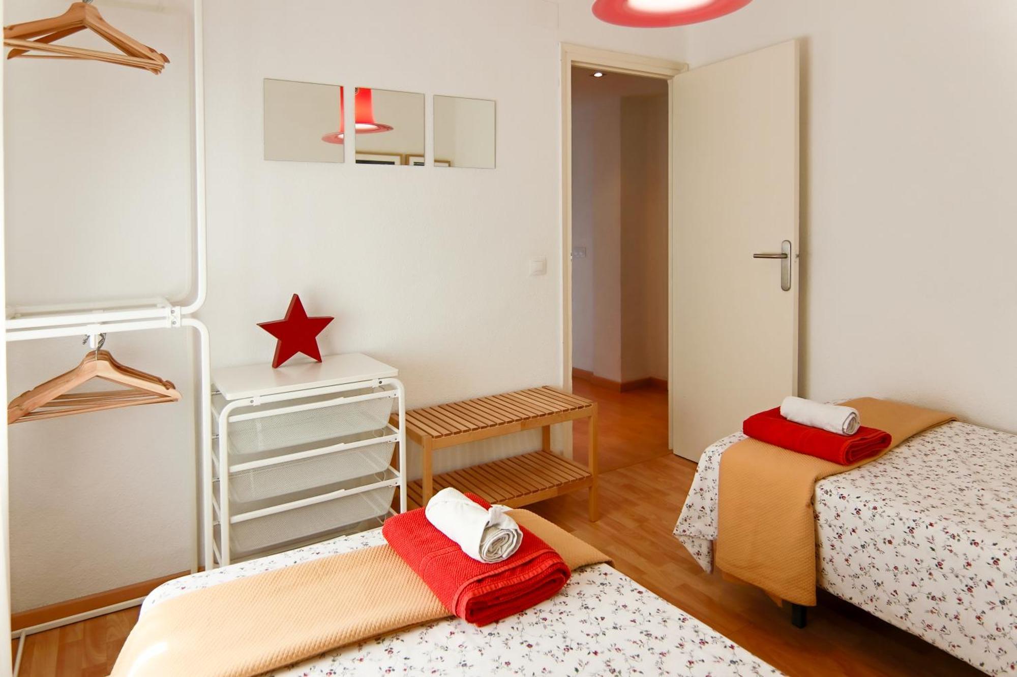 Apartamento LUMINOSO. COMODO. ACOGEDOR. WIFI. Junto a AVE Valencia Exterior foto